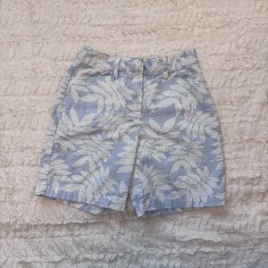 Lands end Blue and White Patterned Women's Shorts cotton size small stripe leaf